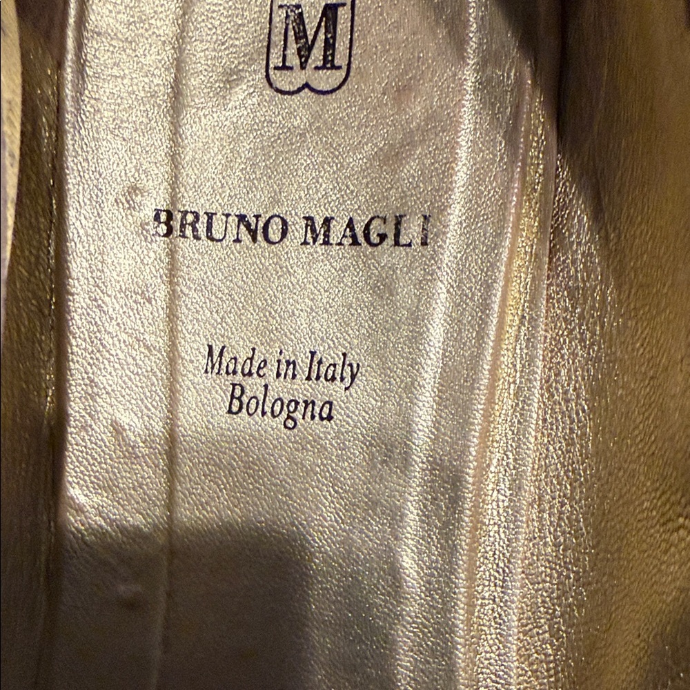 Bruno Magli Shimmering Gold Leather Insole